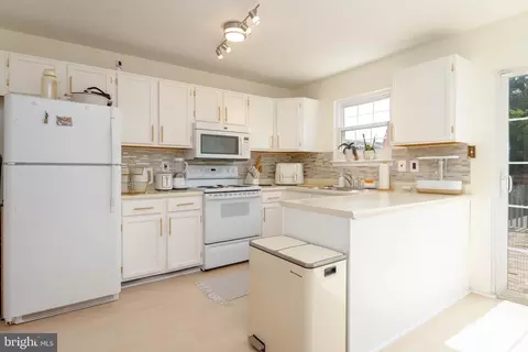 Kitchen - 423 Kosoak Rd, Middle River, MD 21220 photo 1 of 2