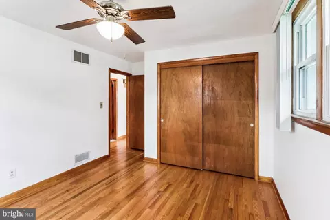 301 2nd Ave, Lansdowne, MD 21227 photo 24