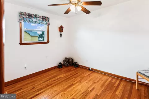 301 2nd Ave, Lansdowne, MD 21227 photo 27