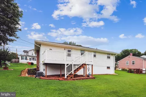 301 2nd Ave, Lansdowne, MD 21227 photo 5