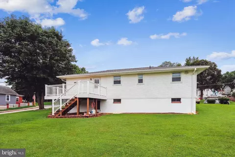 301 2nd Ave, Lansdowne, MD 21227 photo 4