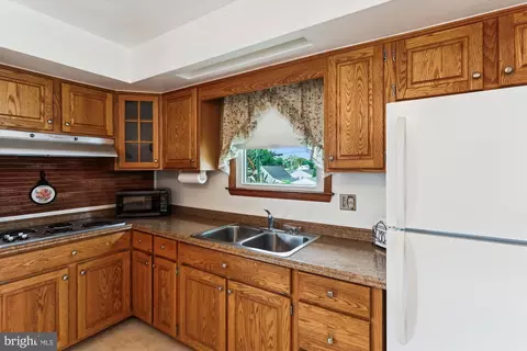 301 2nd Ave, Lansdowne, MD 21227 photo 19