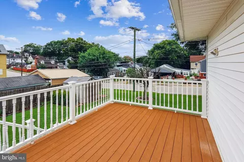 301 2nd Ave, Lansdowne, MD 21227 photo 6
