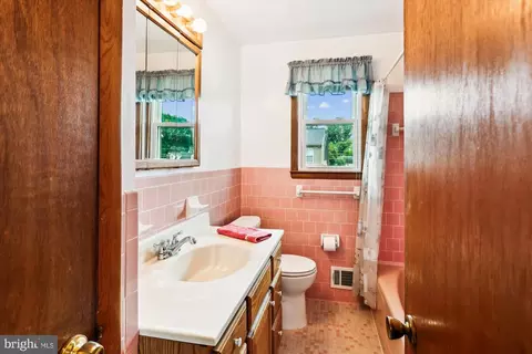 301 2nd Ave, Lansdowne, MD 21227 photo 29