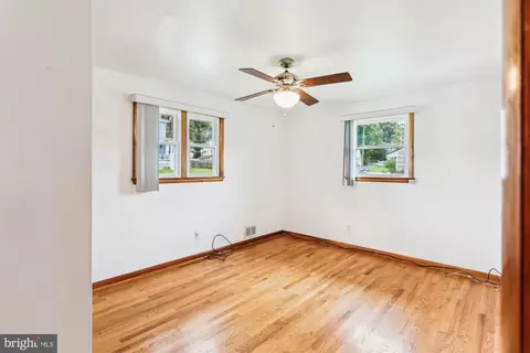 301 2nd Ave, Lansdowne, MD 21227 photo 23