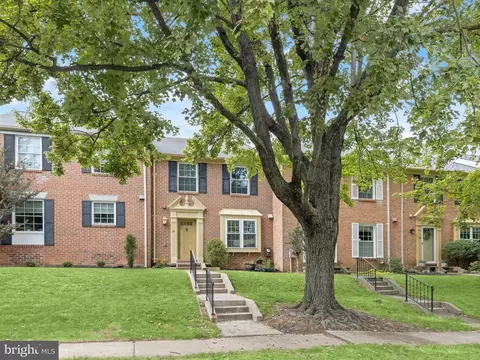 24 Ballyhaunis Ct, Lutherville Timonium, MD 21093