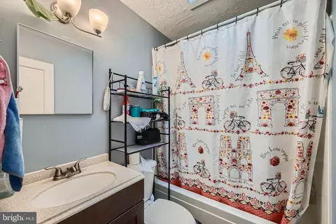 Bath - 7756 Wynbrook Rd, Baltimore, MD 21224 photo 1 of 1