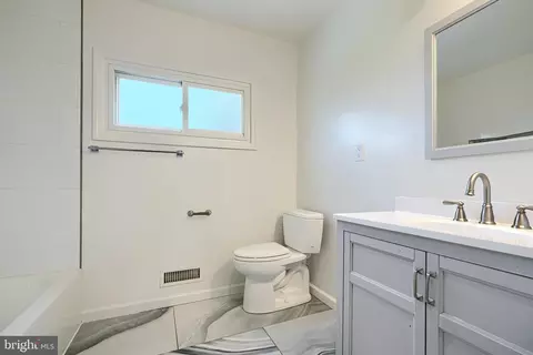 6807 Chippewa Dr, Baltimore, MD 21209 photo 13