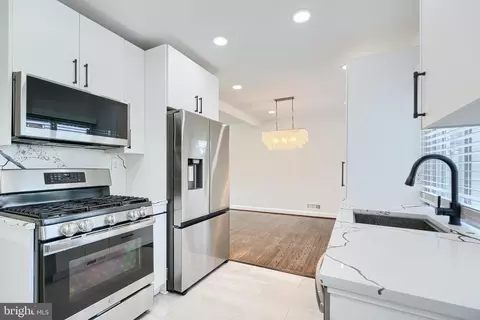 6807 Chippewa Dr, Baltimore, MD 21209 photo 4