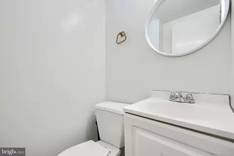 6807 Chippewa Dr, Baltimore, MD 21209 photo 25