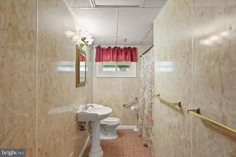 Bath - 2012 Longview Ave, Baltimore, MD 21237 photo 1 of 1