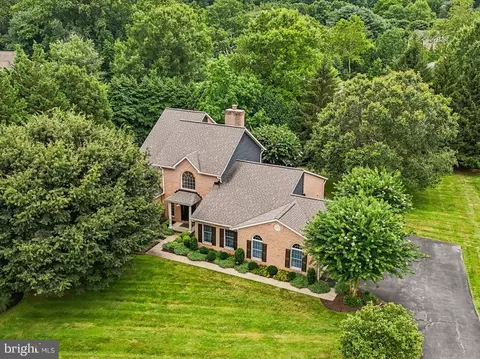 2 Hurlingham Ct, Pikesville, MD 21208
