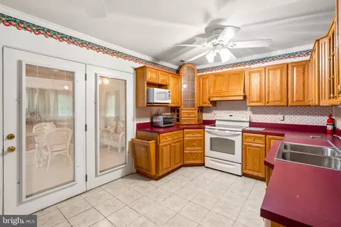 23 Holcumb Ct, Middle River, MD 21220 photo 11