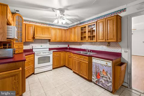 23 Holcumb Ct, Middle River, MD 21220 photo 13