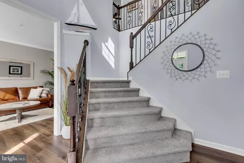 Entry Way - 10437 Windlass Run Rd, Baltimore, MD 21220 photo 3 of 9
