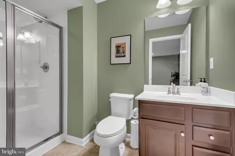 Bath - 10437 Windlass Run Rd, Baltimore, MD 21220 photo 2 of 2