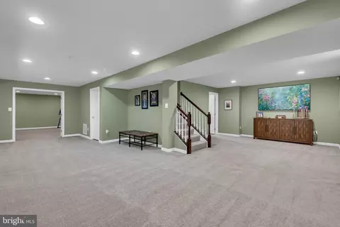 Entry Way - 10437 Windlass Run Rd, Baltimore, MD 21220 photo 8 of 9