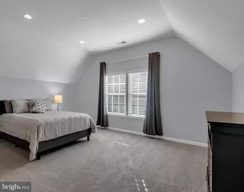 Bedroom - 10437 Windlass Run Rd, Baltimore, MD 21220 photo 2 of 6