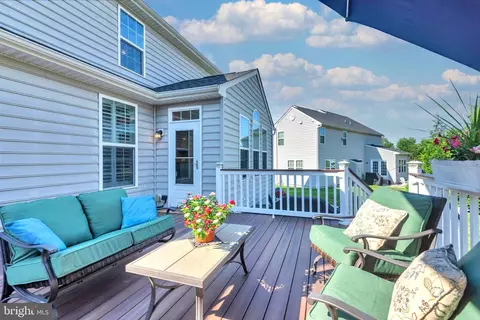 Exterior - 10437 Windlass Run Rd, Baltimore, MD 21220 photo 11 of 13