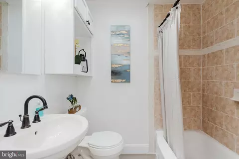 Bath - 570 47th St, Baltimore, MD 21224 photo 1 of 2