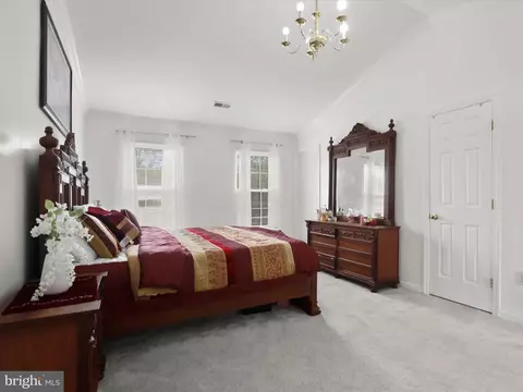 Bedroom - 1914 Meadowgate Ct, Windsor Mill, MD 21244 photo 4 of 10