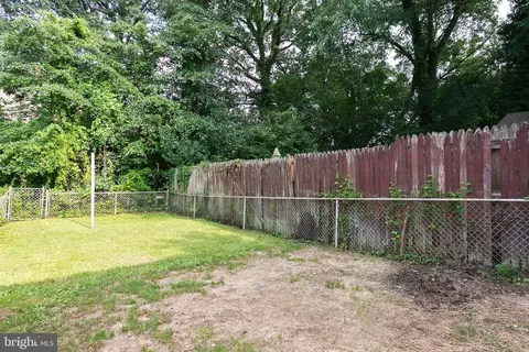 Exterior - 3067 Freeway, Halethorpe, MD 21227 photo 3 of 4