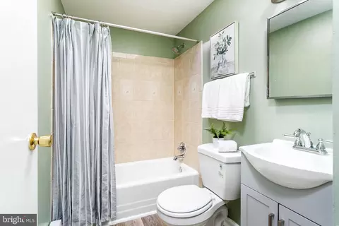 Bath - 3067 Freeway, Halethorpe, MD 21227 photo 1 of 2