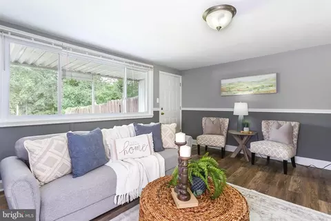 Living - 3067 Freeway, Halethorpe, MD 21227 photo 2 of 3