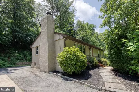 5447 Valley Rd, Catonsville, MD 21228