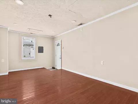 Living - 19 Flagship Rd, Dundalk, MD 21222 photo 5 of 5