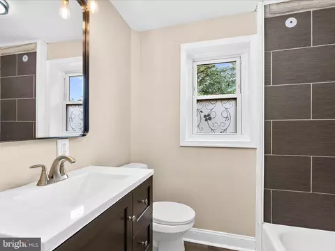Bath - 19 Flagship Rd, Dundalk, MD 21222 photo 2 of 2