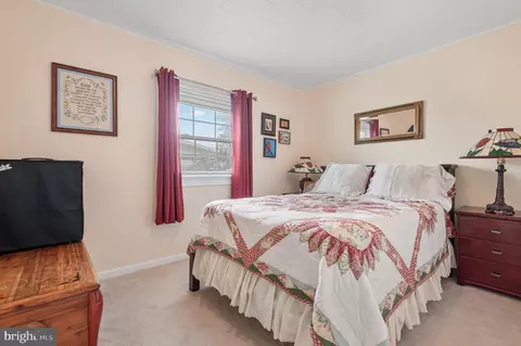 Bedroom - 111 Compass Rd, Middle River, MD 21220 photo 1 of 4