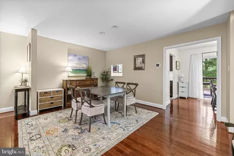 6944 Copperbend Ln, Baltimore, MD 21209 photo 10