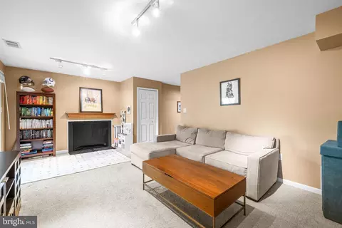 6944 Copperbend Ln, Baltimore, MD 21209 photo 37