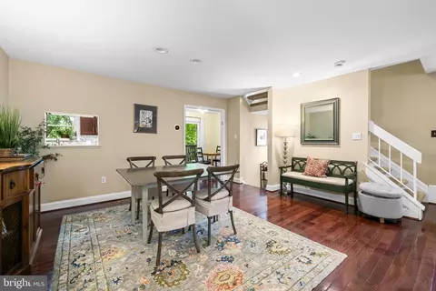 6944 Copperbend Ln, Baltimore, MD 21209 photo 9
