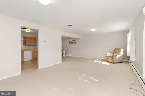 Living - 910 Starbit Rd, Towson, MD 21286 photo 6 of 8