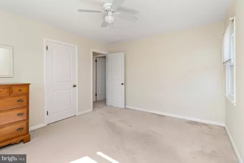Bedroom - 910 Starbit Rd, Towson, MD 21286 photo 5 of 7