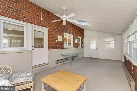 Exterior - 910 Starbit Rd, Towson, MD 21286 photo 3 of 8