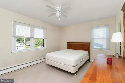 Bedroom - 910 Starbit Rd, Towson, MD 21286 photo 1 of 7
