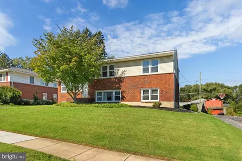Exterior - 910 Starbit Rd, Towson, MD 21286 photo 8 of 8