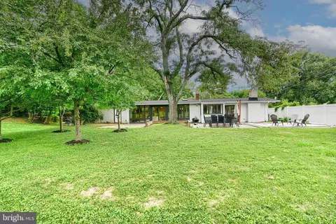 7925 Winterset Ave, Pikesville, MD 21208