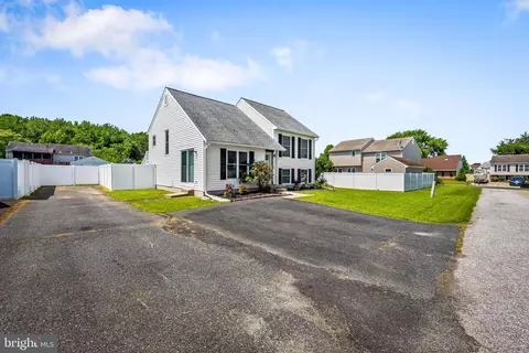 19 Sproul Ct, Middle River, MD 21220 photo 4