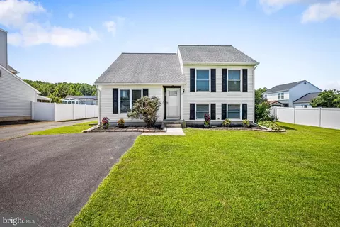 19 Sproul Ct, Middle River, MD 21220