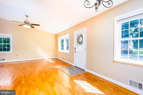Living - 4308 Mispillion Rd, Nottingham, MD 21236 photo 2 of 6