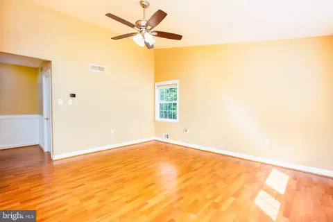 Living - 4308 Mispillion Rd, Nottingham, MD 21236 photo 4 of 6