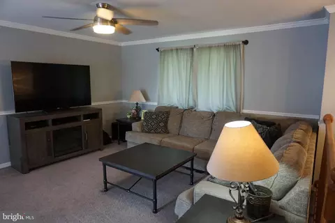 Living - 8610 Oak Rd, Sparrows Point, MD 21219 photo 2 of 2
