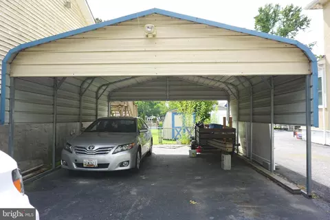 Exterior - 8610 Oak Rd, Sparrows Point, MD 21219 photo 9 of 14