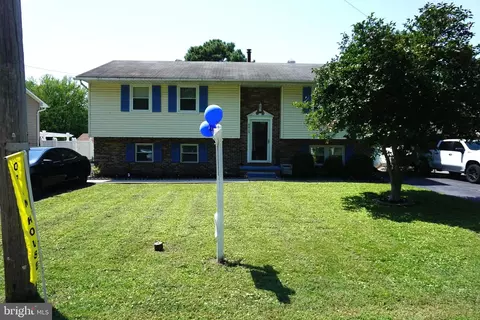 Exterior - 8610 Oak Rd, Sparrows Point, MD 21219 photo 4 of 14