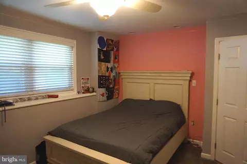 Bedroom - 8610 Oak Rd, Sparrows Point, MD 21219 photo 3 of 4