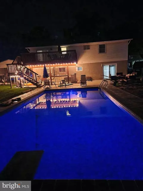 Exterior - 8610 Oak Rd, Sparrows Point, MD 21219 photo 14 of 14